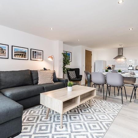 Host Apartments - Contemporary 3 Bed Apt With Balcony - Perfect For Long Stays Ливерпуль Экстерьер фото
